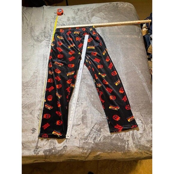 Deadpool Marvel Fleece Pajama Bottoms Large USED Soft - Picture 1 of 9